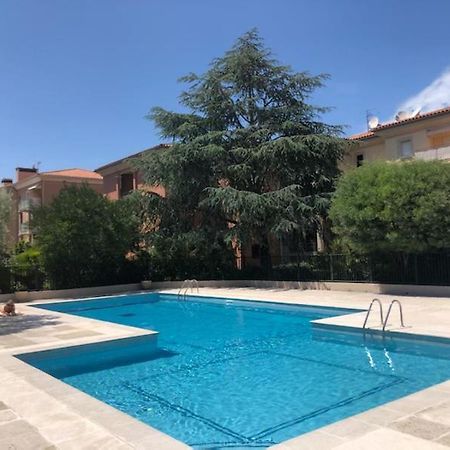 Belle Residence Au Centre De Saint Tropez Avec Piscine Et Garage Exterior photo