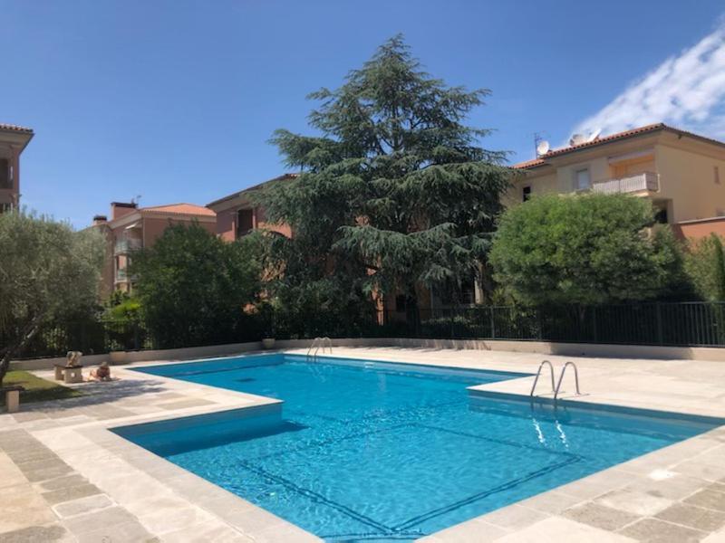 Belle Residence Au Centre De Saint Tropez Avec Piscine Et Garage Exterior photo